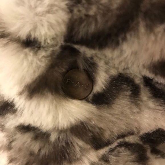 NWT F.A.O Schwartz adopt a pet wild endangered plush Grey snow leopard - Picture 6 of 8